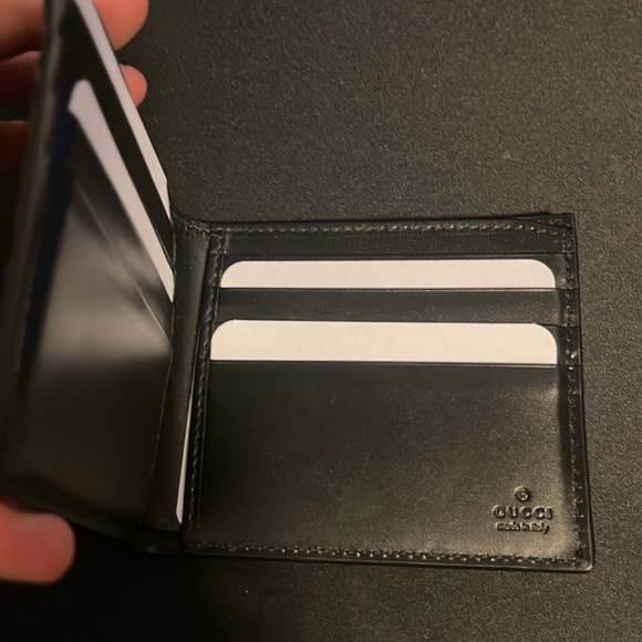 Gucci Signature Wallet - Picture 3 of 9
